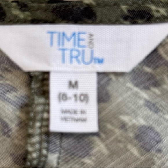 Time & Tru Dress Camo Green Animal Print Midi Slit Size Medium 8-10 - Picture 8 of 8